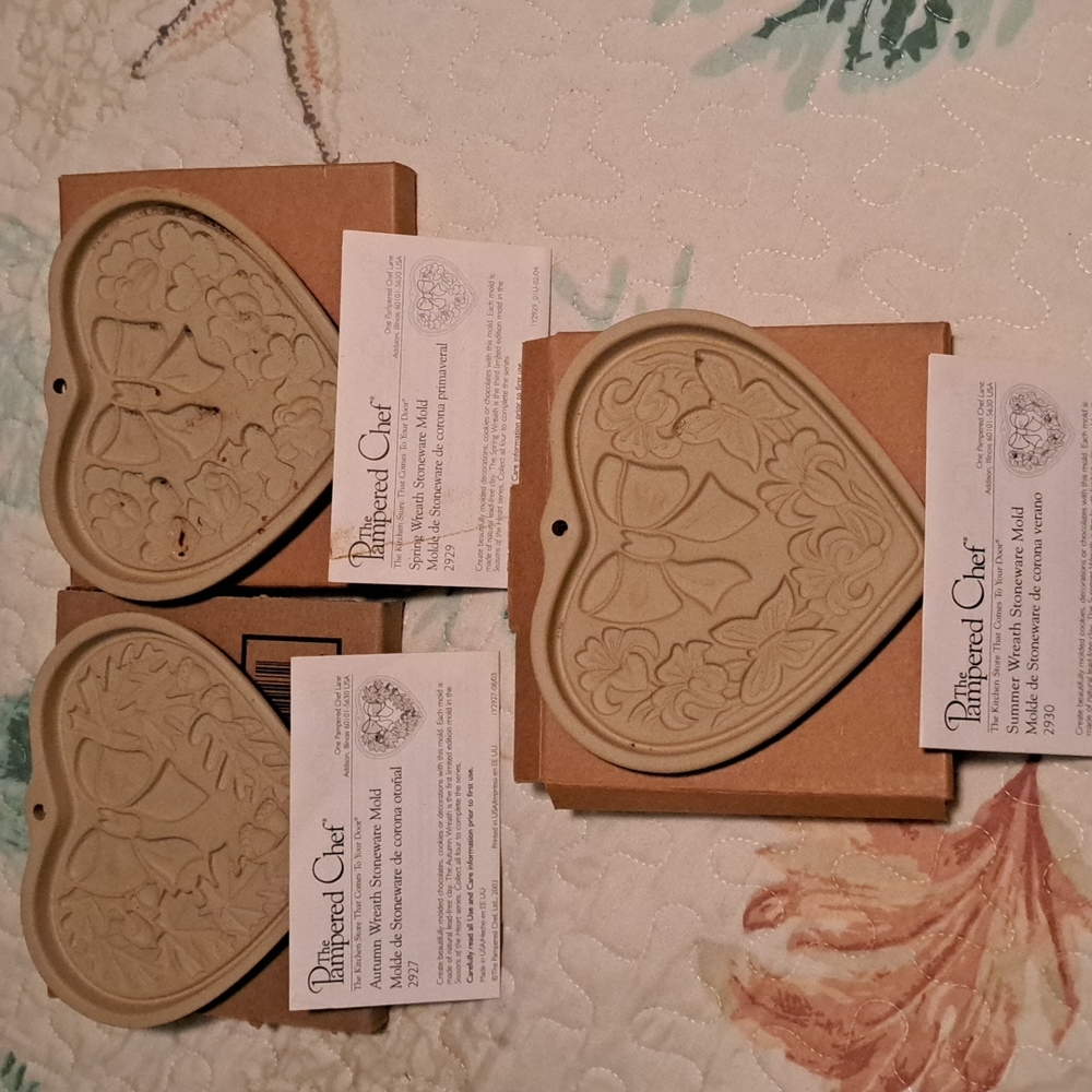 Pampered chef stoneware molds